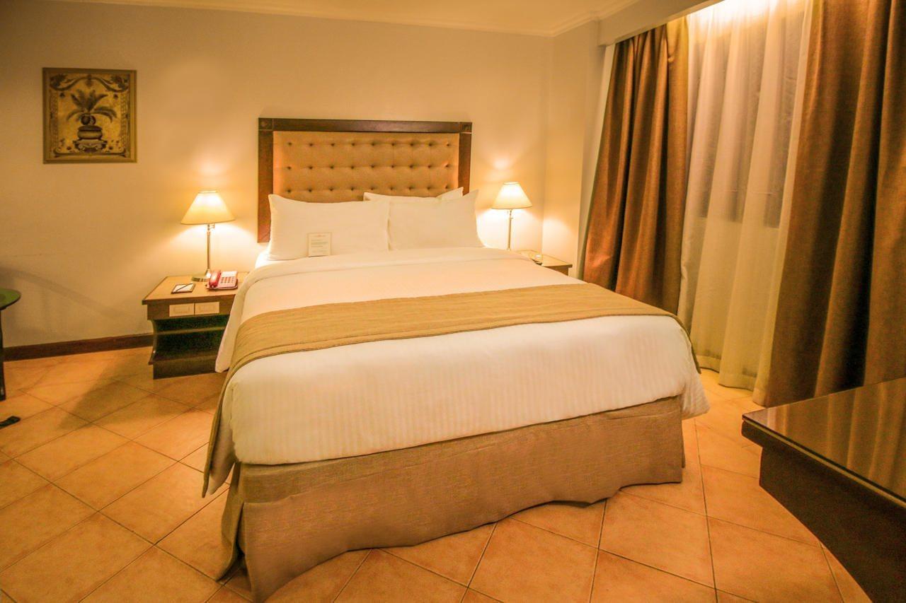 Royal Bellagio Hotel Makati City Eksteriør bilde
