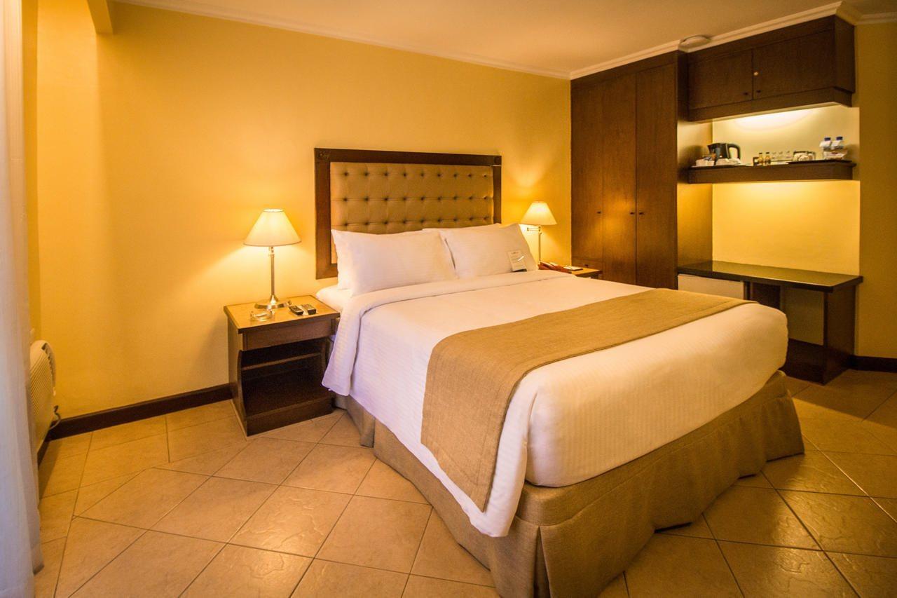 Royal Bellagio Hotel Makati City Eksteriør bilde
