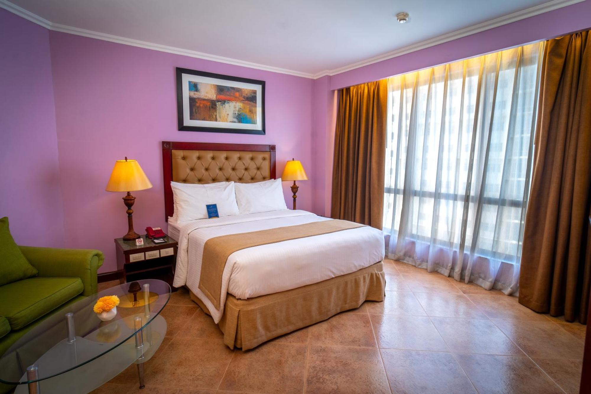Royal Bellagio Hotel Makati City Eksteriør bilde