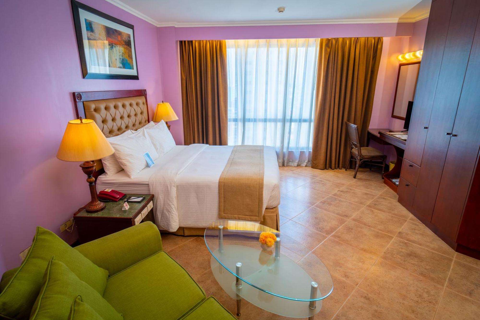 Royal Bellagio Hotel Makati City Eksteriør bilde