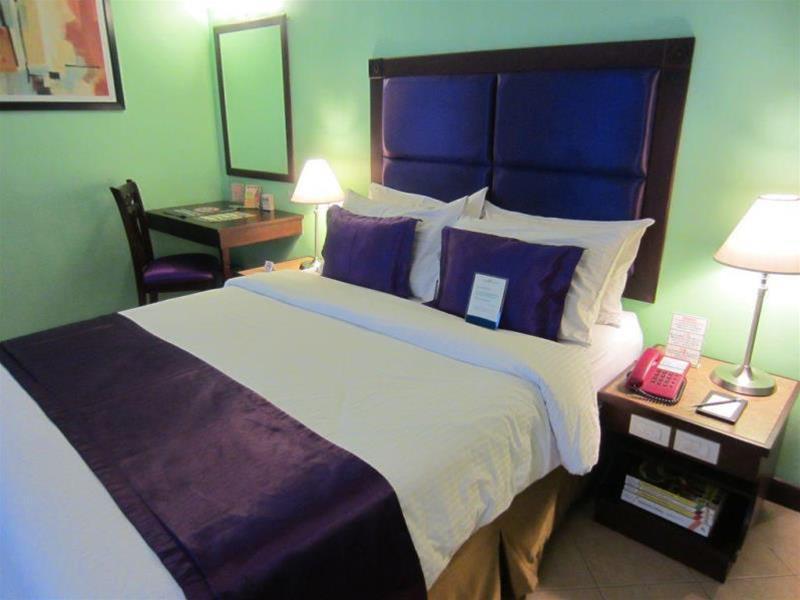 Royal Bellagio Hotel Makati City Eksteriør bilde