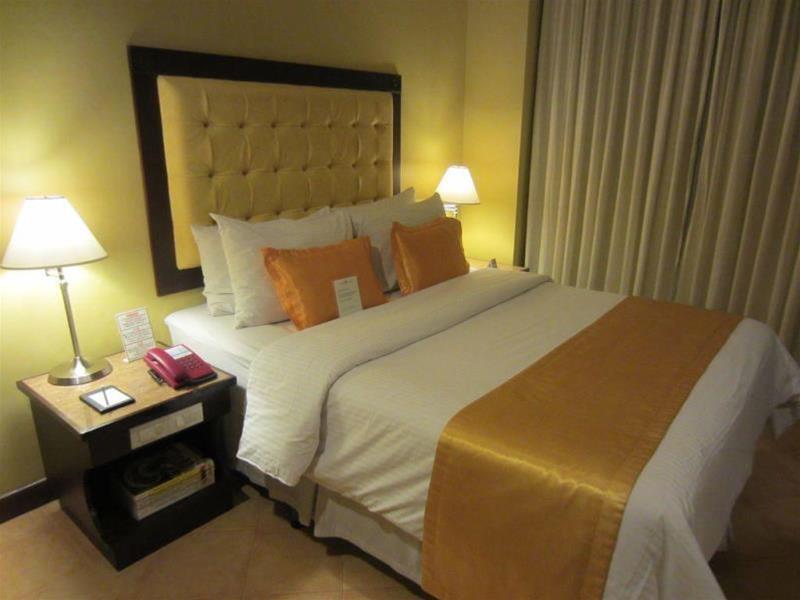 Royal Bellagio Hotel Makati City Eksteriør bilde
